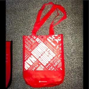Lululemon small reusable tote